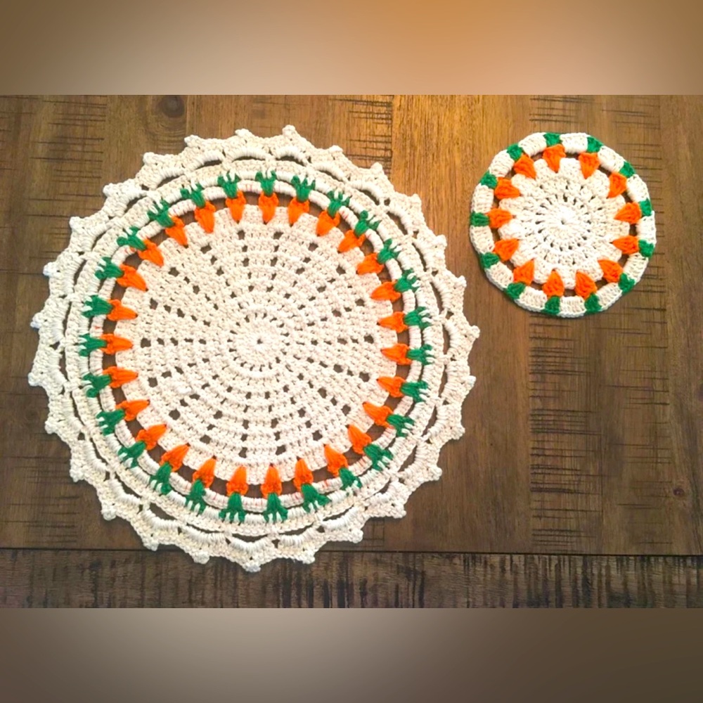 🆕 HANDMADE | Crochet Placemats + Coasters - Set of 6 - Cream with Carrots